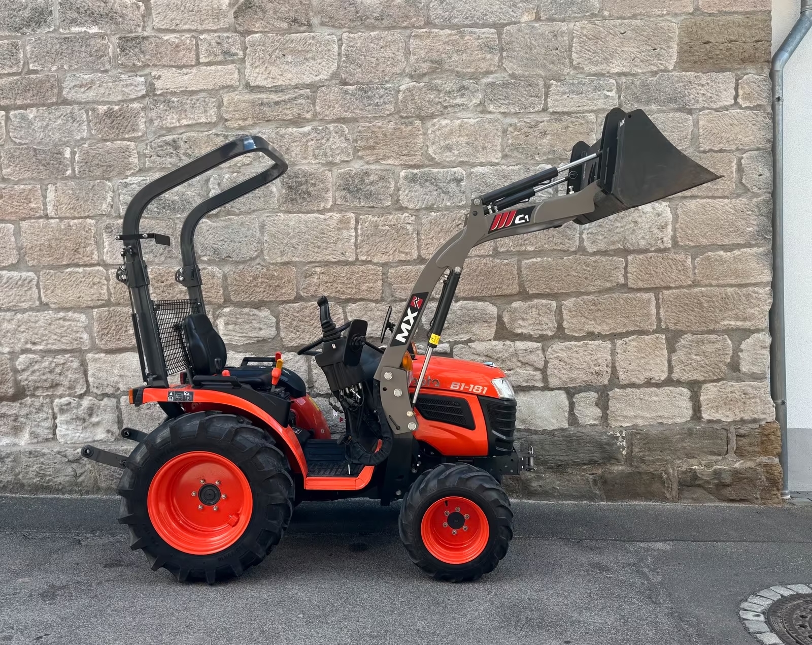 2022 Kubota B1-181 (15)