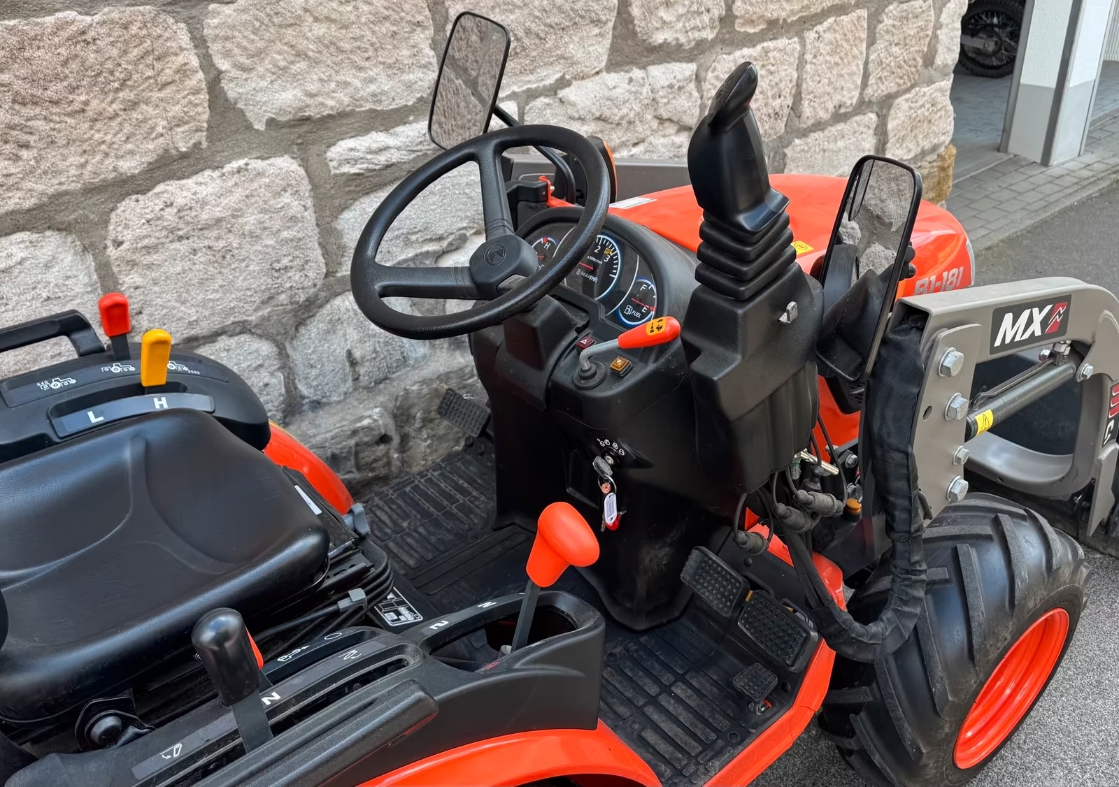2022 Kubota B1-181 (4)